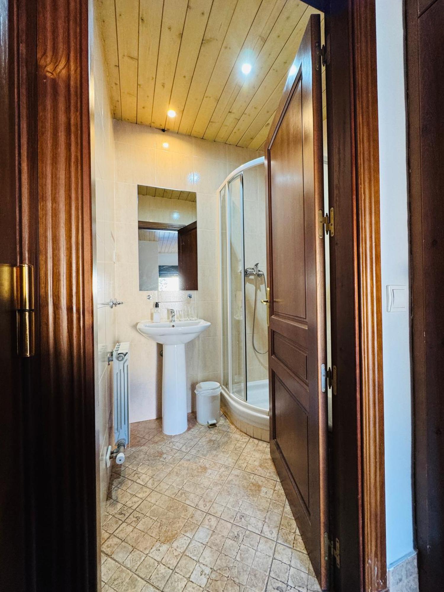Hostal Nau Pradets Вьелья Экстерьер фото