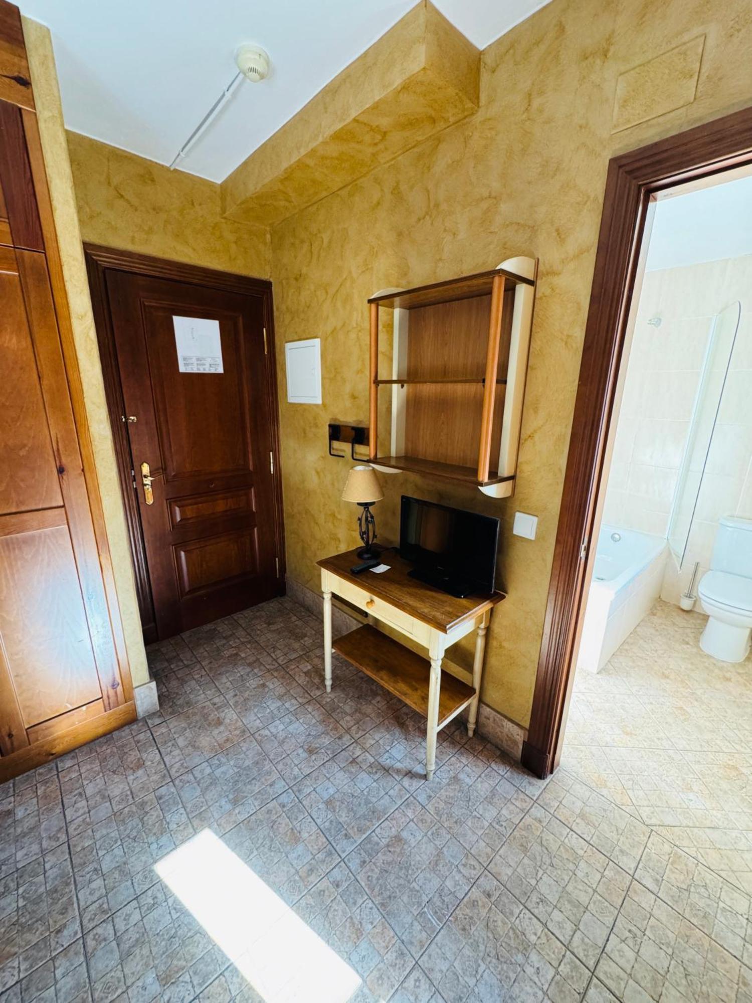 Hostal Nau Pradets Вьелья Экстерьер фото