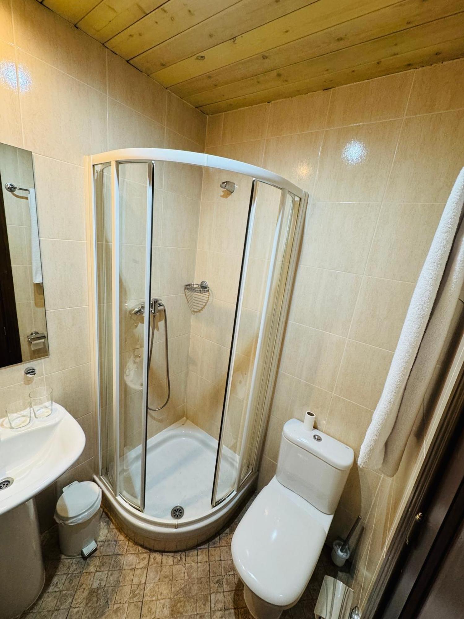 Hostal Nau Pradets Вьелья Экстерьер фото